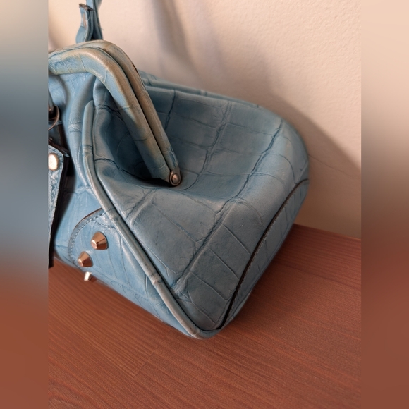 Jennifer Lopez Light Blue Satchel - Picture 5 of 8